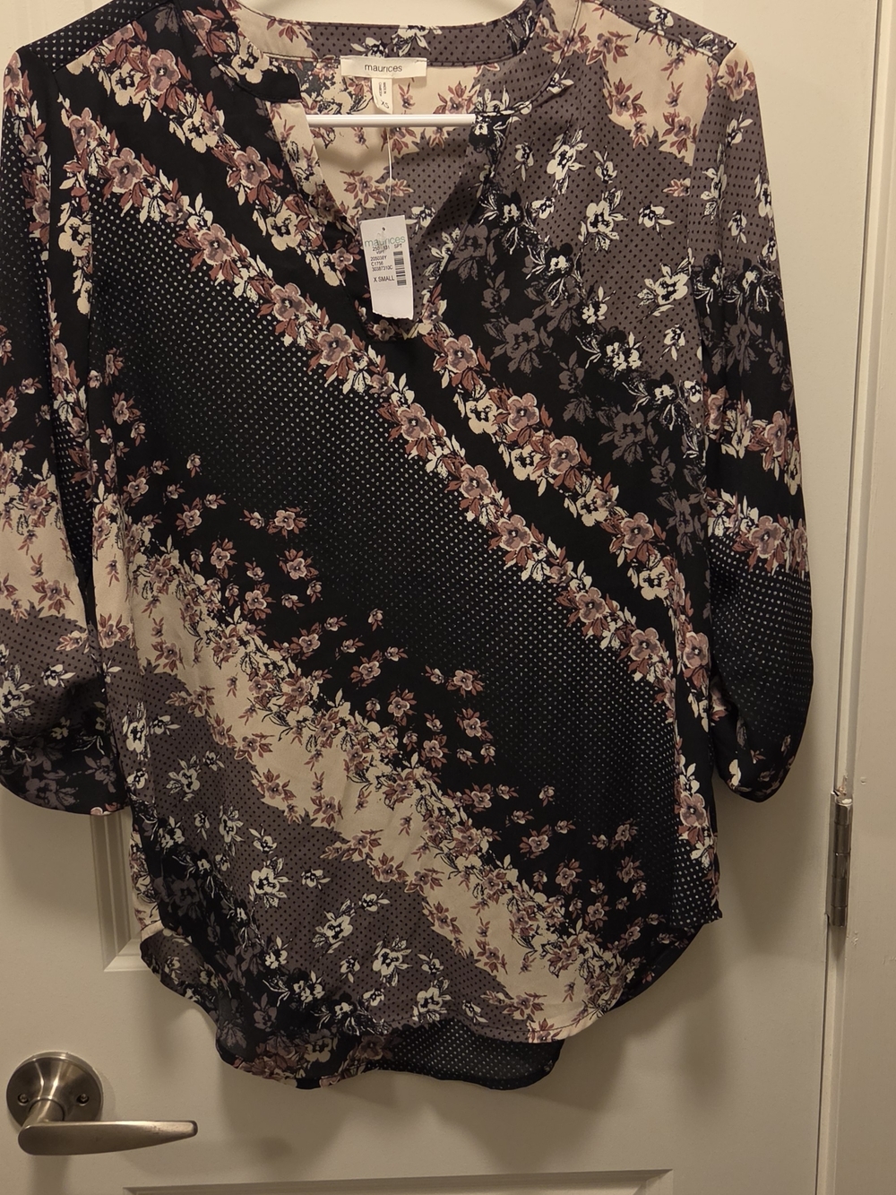 New Maurices Floral Patchwork V-Neck Blouse in Black, Cream and Mauve